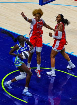 June 15, 2026, Arlington, Texas, USA: ARLINGTON, TX : Dallas Wings forward Awak Kuier (34) eyes the basket as during their Commissioner CupÃ¢â‚¬â ¢s game at College Park Center in Arlington on Wednesday night. Arlington USA - ZUMAm257 20260615_zsp_m257_024 Copyright: xBrianxMcLeanx