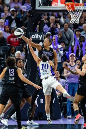 SAN FRANCISCO, CA - JUNE 15: Kiah Stokes 41 of the Golden State Valkyries blocks a shot by Kelsey Plum 10 of the Los Angeles Sparks during a WNBA, Basketball Damen, USA Commissioner™s Cup game on June 15, 2026 at Chase Center in San Francisco, CA. (Photo by Matthew Huang Icon Sportswire) WNBA: JUN 15 Los Angeles Sparks at Golden State Valkyries EDITORIAL USE ONLY Icon260615016