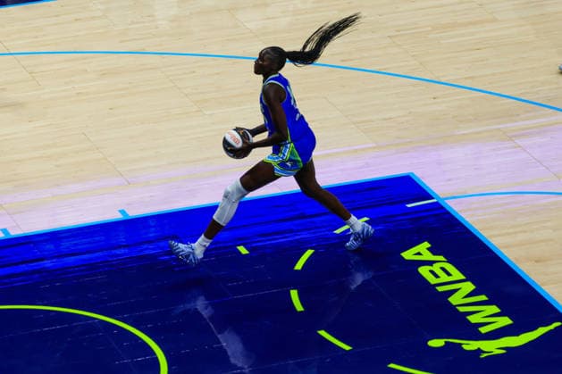 June 15, 2026, Arlington, Texas, USA: ARLINGTON, TX : Dallas Wings forward Awak Kuier (34) moves towards the net for a layup during their Commissioner CupÃ¢â‚¬â ¢s game against the Las Vegas Aces at College Park Center in Arlington on Wednesday night. Arlington USA - ZUMAm257 20260615_zsp_m257_043 Copyright: xBrianxMcLeanx
