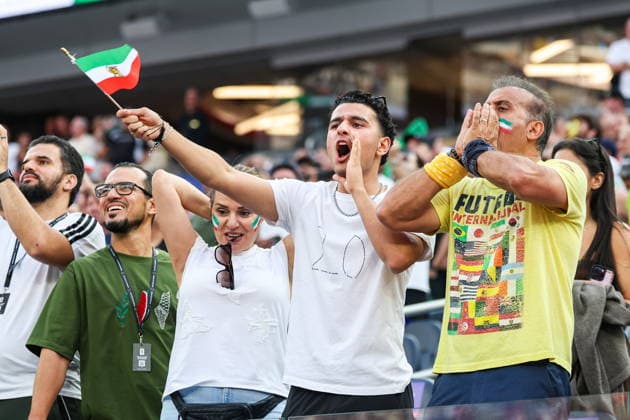 FIFA World Cup, WM, Weltmeisterschaft, Fussball 2026 - Group G - Iran vs New Zealand Fans of the Islamic Republic of Iran cheer during the FIFA World Cup 2026 group stage match Iran against New Zealand, in Los Angeles, California, USA, 15 June 2026. LOS ANGELES United States  Copyright: xCHRISxTORRESx