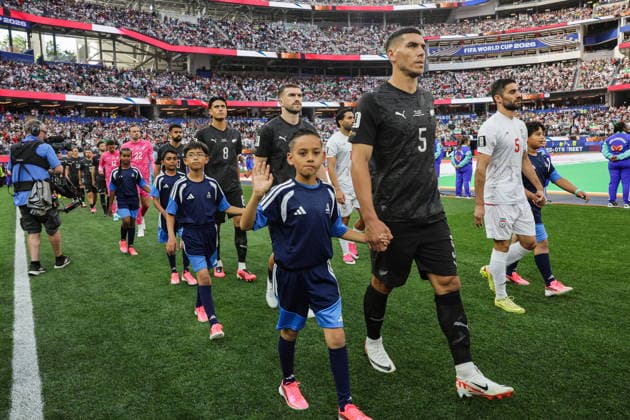 FIFA World Cup, WM, Weltmeisterschaft, Fussball 2026 - Group G - Iran vs New Zealand The New Zealand and Islamic Republic of Iran march out on the field during the FIFA World Cup 2026 group stage match Iran against New Zealand, in Los Angeles, California, USA, 15 June 2026. LOS ANGELES United States  Copyright: xCHRISxTORRESx