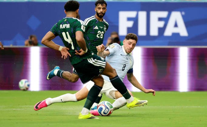 (260616) -- MIAMI, June 16, 2026 -- Federico Valverde (R) of Uruguay vies with Abdulelah Alamri of Saudi Arabia during the group H match between Saudi Arabia and Uruguay at the 2026 FIFA World Cup, WM, Weltmeisterschaft, Fussball at Miami Stadium, Miami, the United States, June 15, 2026. ) (SP)U.S.-MIAMI-FOOTBALL-FIFA WORLD CUP-GROUP H-KSA VS URU ZhangxChen 