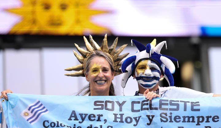 (260616) -- MIAMI, June 16, 2026 -- Fans of Uruguay are seen before the group H match between Saudi Arabia and Uruguay at the 2026 FIFA World Cup, WM, Weltmeisterschaft, Fussball at Miami Stadium, Miami, the United States, June 15, 2026. ) (SP)U.S.-MIAMI-FOOTBALL-FIFA WORLD CUP-GROUP H-KSA VS URU ZhangxChen 
