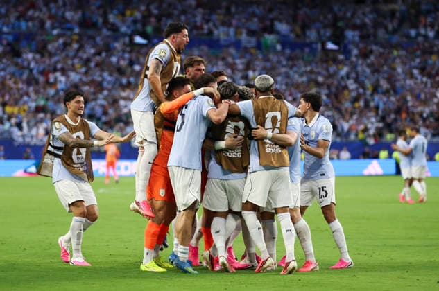(260616) -- MIAMI, June 16, 2026 -- Players of Uruguay celebrate scoring during the group H match between Saudi Arabia and Uruguay at the 2026 FIFA World Cup, WM, Weltmeisterschaft, Fussball at Miami Stadium, Miami, the United States, June 15, 2026. ) (SP)U.S.-MIAMI-FOOTBALL-FIFA WORLD CUP-GROUP H-KSA VS URU ZhangxChen 