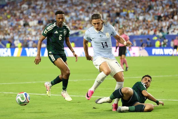 (260616) -- MIAMI, June 16, 2026 -- Agustin Canobbio (C) of Uruguay competes during the group H match between Saudi Arabia and Uruguay at the 2026 FIFA World Cup, WM, Weltmeisterschaft, Fussball at Miami Stadium, Miami, the United States, June 15, 2026. ) (SP)U.S.-MIAMI-FOOTBALL-FIFA WORLD CUP-GROUP H-KSA VS URU ZhangxChen 