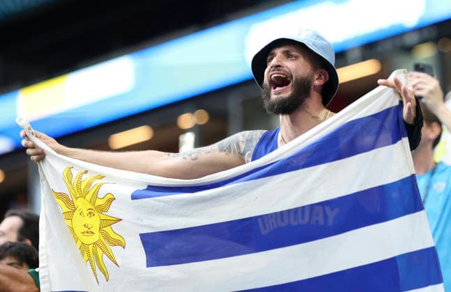 (260616) -- MIAMI, June 16, 2026 -- A fan of Uruguay is seen before the group H match between Saudi Arabia and Uruguay at the 2026 FIFA World Cup, WM, Weltmeisterschaft, Fussball at Miami Stadium, Miami, the United States, June 15, 2026. ) (SP)U.S.-MIAMI-FOOTBALL-FIFA WORLD CUP-GROUP H-KSA VS URU ZhangxChen 