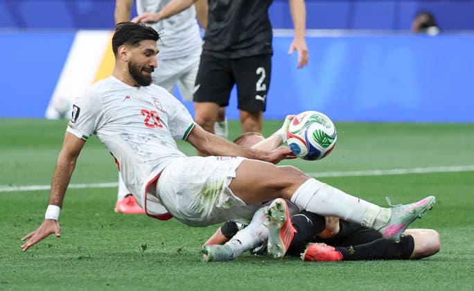 (260616) -- LOS ANGELES, June 16, 2026 -- Shahriyar Moghanloo of Iran competes during the group G match between Iran and New Zealand at the 2026 FIFA World Cup, WM, Weltmeisterschaft, Fussball at Los Angeles Stadium in Los Angeles, the United States, June 15, 2026. ) (SP)U.S.-LOS ANGELES-FOOTBALL-FIFA WORLD CUP-GROUP G-IRN VS NZL MaoxSiqian 