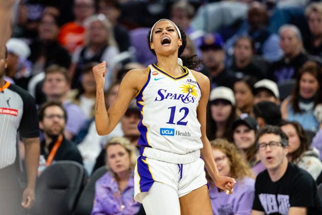 SAN FRANCISCO, CA - JUNE 15: Rae Burrell 12 of the Los Angeles Sparks reacts to a missed three during a WNBA, Basketball Damen, USA Commissioner™s Cup game against the Golden State Valkyries on June 15, 2026 at Chase Center in San Francisco, CA. (Photo by Matthew Huang Icon Sportswire) WNBA: JUN 15 Los Angeles Sparks at Golden State Valkyries EDITORIAL USE ONLY Icon260615024