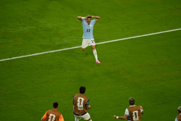 June 15, 2026, Miami Gardens, Florida, USA: Midfielder Maximiliano Araujo (20) of Uruguay celebrates after scoring a goal in the 2nd half goal during the World Cup Group H, Round 1 match between Uruguay and Saudi Arabia at Miami Stadium. The match ended in a 1-1 draw. World Cup 2026: Group H: Uruguay 1 : Saudi Arabia 1  - ZUMAd212 20260615_zsp_d212_028 Copyright: xRichardxDolex