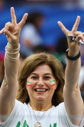 FIFA World Cup, WM, Weltmeisterschaft, Fussball 2026 - Group G - Iran vs New Zealand An Iran fan cheers during the FIFA World Cup 2026 group stage match Iran against New Zealand, in Los Angeles, USA, 15 June 2026. LOS ANGELES United States  Copyright: xCHRISxTORRESx