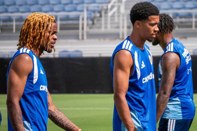 June 15, 2026, Boca Raton, Fl, USA: CuraoÂßaoÃ¢â‚¬â ¢s Midfielder LIVANO COMENENCIA is seen with SONTJE HANSEN during the teamÃ¢â‚¬â ¢s morning session in Boca Raton the day after scoring the nationÃ¢â‚¬â ¢s first World Cup goal. Boca Raton USA - ZUMAc343 0859231966st Copyright: xChrisxBeckettx