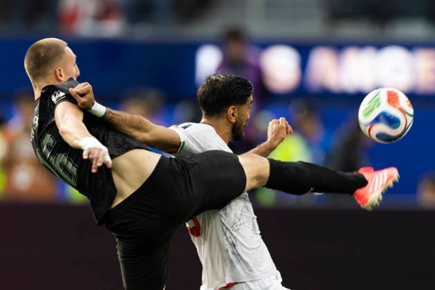January 1, 2000, Los Angeles, California, USA: New Zealand Finn Surman (16) and IR Iran Shahriyar Moghanloo (20) vie for the ball during the FIFA World Cup, WM, Weltmeisterschaft, Fussball Group G soccer match at SoFi Stadium in Inglewood, Calif., Monday, June 15, 2026. World Cup 2026: IR Iran 2:2 New Zealand  - ZUMAc68_ 20000101_zaf_c68_202 Copyright: xRingoxChiux