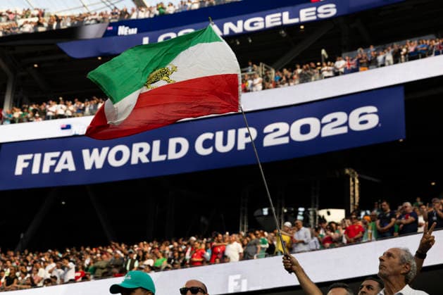 June 15, 2026, Los Angeles, California, USA: A soccer fan waves a flag during the FIFA World Cup, WM, Weltmeisterschaft, Fussball Group G soccer match between the IR Iran and the New Zealand at SoFi Stadium in Inglewood, Calif., Monday, June 15, 2026. Los Angeles USA - ZUMAc68_ 20260615_zaf_c68_050 Copyright: xRingoxChiux