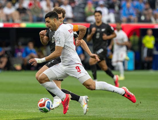 June 15, 2026, Inglewood, California, USA: Team Iran s MEHDI TAREMI moves the ball up the pitch after against New Zealand in the World Cup at Los Angeles Stadium. The match ended in a 2-2 tie. News - June 15, 2026  - ZUMAh234 20260615_zsp_h234_014 Copyright: xMarkxEdwardxHarrisx
