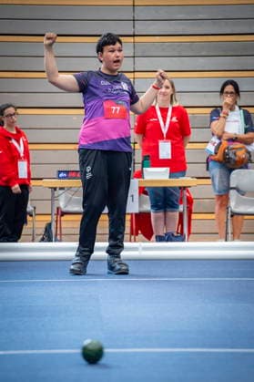 Die Boccia Wettbewerbe der Special Olympics Nationalen Spiele finden am Dienstag (16.06.2026) in der Joachim-Deckarm-Halle in Saarbrücken statt. Im Bild: Elias Hussain vom Team der AWO Förderschule am Ökosee.