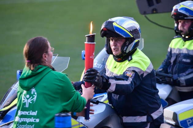Im Saarbrücker Ludwigsparkstadion beginnen die Nationalen Spiele der Special Olympics am Montag (15. Juni 2026). Die feierliche Eröffnung der Spiele wird live im Fernsehen gesendet und gibt den Startschuss für Wettkämpfe von mehr als 4000 Athleten.