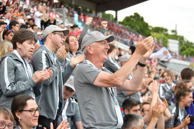 Im Saarbrücker Ludwigsparkstadion beginnen die Nationalen Spiele der Special Olympics am Montag (15. Juni 2026). Die feierliche Eröffnung der Spiele wird live im Fernsehen gesendet und gibt den Startschuss für Wettkämpfe von mehr als 4000 Athleten.