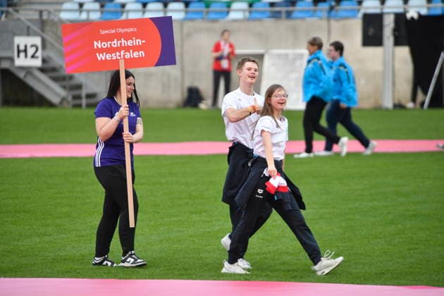 Im Saarbrücker Ludwigsparkstadion beginnen die Nationalen Spiele der Special Olympics am Montag (15. Juni 2026). Die feierliche Eröffnung der Spiele wird live im Fernsehen gesendet und gibt den Startschuss für Wettkämpfe von mehr als 4000 Athleten.