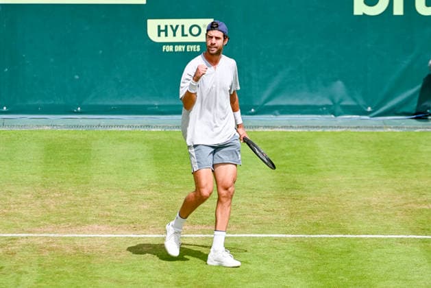Karen Khachanov (RUS) jubelt TERRA WORTMANN Open 2026, Tennis, ATP, Tennis Herren Tennis Herren 500, Turnier, Hauptfeld, 16.06.2026, TERRA WORTMANN Open 2026, Tennis, ATP, Tennis Herren 500, Turnier, Hauptfeld, 16.06.2026 Halle