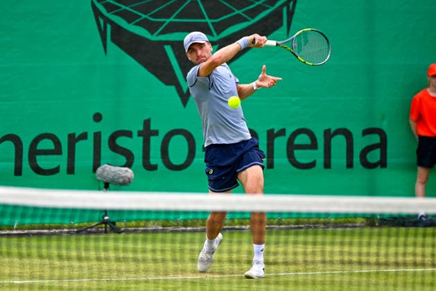 Raphael Collignon (BEL) schlaegt Vorhand TERRA WORTMANN Open 2026, Tennis, ATP, Tennis Herren Tennis Herren 500, Turnier, Hauptfeld, 16.06.2026, TERRA WORTMANN Open 2026, Tennis, ATP, Tennis Herren 500, Turnier, Hauptfeld, 16.06.2026 Halle