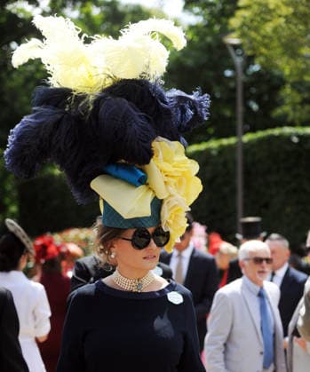 Horse Racing - 2026 UK Flat Racing Season - Royal Ascot - Day One - Race 1, The Queen Anne Stakes (Group 1) - Ascot Racecourse - Tuesday 16th June 2026 Ladies Fashion at Ascot COLORSPORT ANDREW COWIE 