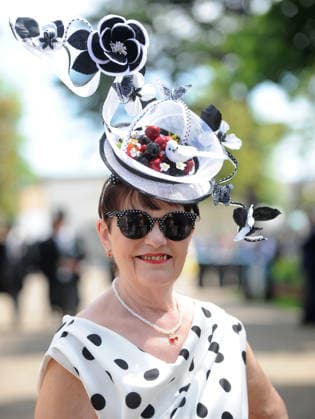 Horse Racing - 2026 UK Flat Racing Season - Royal Ascot - Day One - Race 1, The Queen Anne Stakes (Group 1) - Ascot Racecourse - Tuesday 16th June 2026 Ladies Fashion at Ascot COLORSPORT ANDREW COWIE 