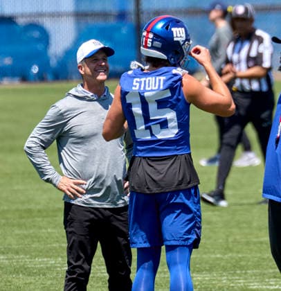 New York Giants head coach John Harbaugh and punter Jordan Stout (15) during minicamp held at the Quest Diagnostics Training Center in East Rutherford, New Jersey. CSM NFL, American Football Herren, USA 2026: NY Giants Minicamp June 09  - ZUMAc04_ 20260616_zma_c04_004 Copyright: xDuncanxWilliamsx