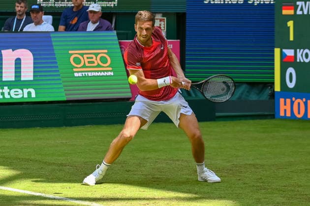 Vit Kopriva (CZE) erwartet den Ball auf der Rueckhand TERRA WORTMANN Open 2026, Tennis, ATP, Tennis Herren Tennis Herren 500, Turnier, Hauptfeld, 16.06.2026, TERRA WORTMANN Open 2026, Tennis, ATP, Tennis Herren 500, Turnier, Hauptfeld, 16.06.2026 Halle