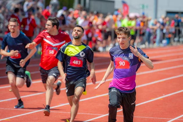 Im Saarbrücker Stadion am Kieselhumes beginnen die Nationalen Spiele der Special Olympics am Dienstag (16. Juni 2026) mit den ersten Leichtathletik Wettkämpfen im 100 Meter Lauf und im Kugelstoßen.