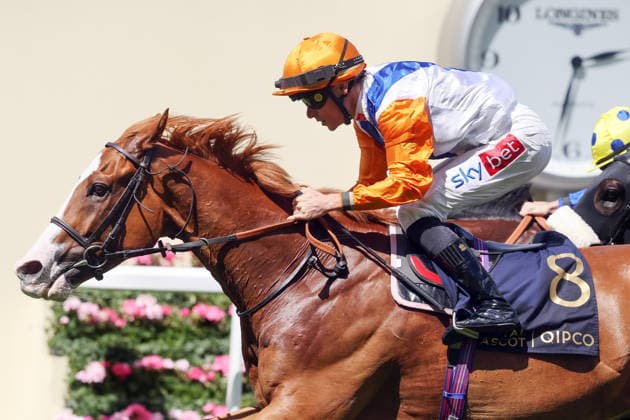 16.06.2026, Ascot, Windsor, GBR - Ten Bob Tony with Kieran Shoemark up wins the Queen Anne Stakes. Ascot racecourse. (Pferd, Jockey, Ten Bob Tony, Shoemark, Sieg, Ziel, Zielankunft) 260616D513ROYAL_ASCOT.JPG
