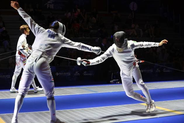 Escrime championnat d Europe PHOTOPQR LE COURRIER PICARD Haslin ; Antony ; 16 06 2026 ; 16 06 26 Championnat d Europe d escrime - épée hommes Miguel Frazao (Beauvais Portugal) vs David Nagy (Hun) 32èmes de finale Photo Fred Haslin European fencing championship in Antony, France, on June 16, 2026 Antony 92 France  Copyright: xPHOTOPQR LExCOURRIERxPICARD MAXPxHaslinx 20260616LCP7029 20260616LCP7029