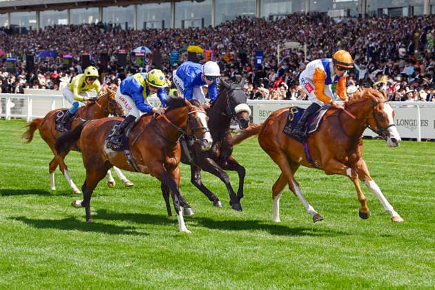 16.06.2026, Ascot, Windsor, GBR - Ten Bob Tony with Kieran Shoemark up wins the Queen Anne Stakes. Ascot racecourse. (Pferd, Jockey, Ten Bob Tony, Shoemark, Sieg, Ziel, Zielankunft) 260616C902ROYAL_ASCOT.JPG
