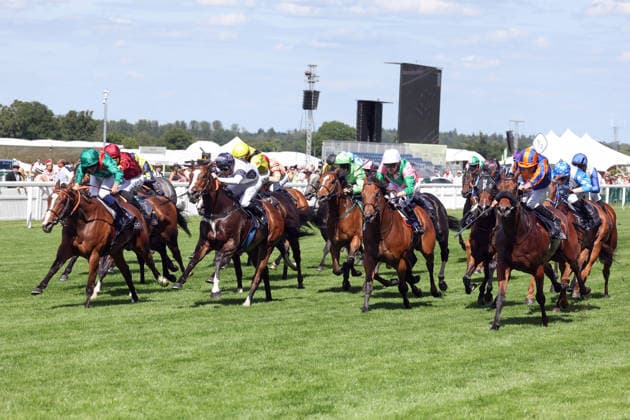 16.06.2026, Ascot, Windsor, GBR - Mission Central (right) with Ryan Moore up wins the King Charles III Stakes. Ascot racecourse. (Pferd, Jockey, Mission Central, Moore, Sieg, Ziel, Zielankunft) 260616D533ROYAL_ASCOT.JPG