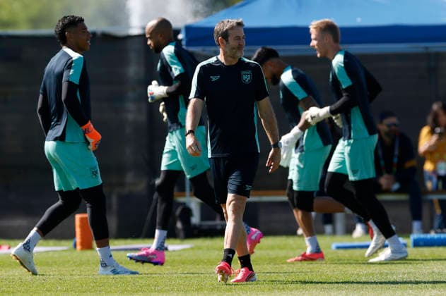 Panama s head coach Thomas Christian leads a team s training session at complex Nottawasaga, in Ontario, Canada, 16 June 2026, during the 2026 FIFA World Cup, WM, Weltmeisterschaft, Fussball Panama training session in Ontario !ACHTUNG: NUR REDAKTIONELLE NUTZUNG!  Copyright: xBienvenidoxVelascox GRAF9459 20260616-55020613000_1