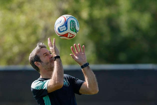 Panama s head coach Thomas Christian leads a team s training session at complex Nottawasaga, in Ontario, Canada, 16 June 2026, during the 2026 FIFA World Cup, WM, Weltmeisterschaft, Fussball Panama training session in Ontario !ACHTUNG: NUR REDAKTIONELLE NUTZUNG!  Copyright: xBienvenidoxVelascox GRAF9462 0859280087st