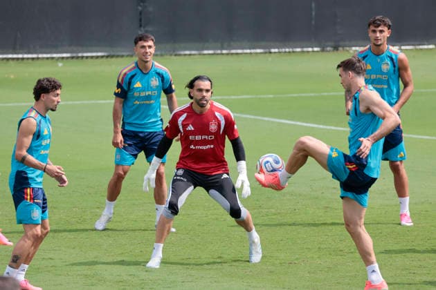 Spain s national soccer team players are seen during a training session in Chattanooga, Tennessee, US, 16 June 2026. Spain will face Saudi Arabia in their second World Cup match on 21 June 2026. Spain s training session !ACHTUNG: NUR REDAKTIONELLE NUTZUNG!  Copyright: xLavandeiraxjrx GRAF9517 20260616-55020613531_1