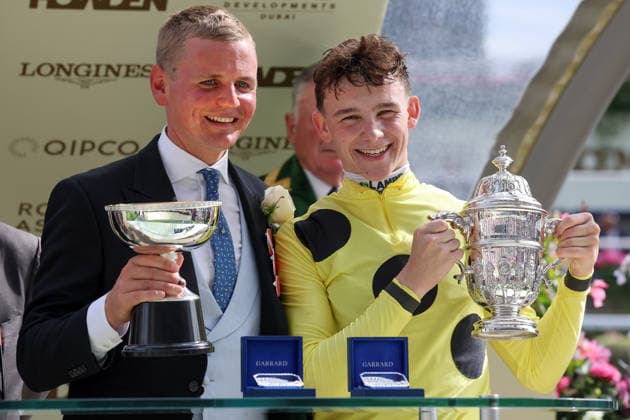 16.06.2026, Ascot, Windsor, GBR - Portrait of jockey Billy Loughnane and trainer George Boughey after winning the St James s Palace Stakes. Ascot racecourse. (Jockey, Loughnane, Sieg, Trainer, Boughey, Portrait, Portraet) 260616D561ROYAL_ASCOT.JPG