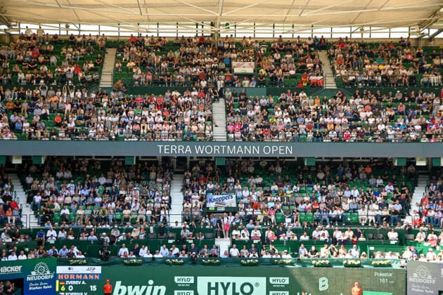 heristo-Arena, Center Court, mit Schriftzug der Terra Wortmann Open TERRA WORTMANN Open 2026, Tennis, ATP, Tennis Herren Tennis Herren 500, Turnier, Hauptfeld, 16.06.2026, TERRA WORTMANN Open 2026, Tennis, ATP, Tennis Herren 500, Turnier, Hauptfeld, 16.06.2026 Halle