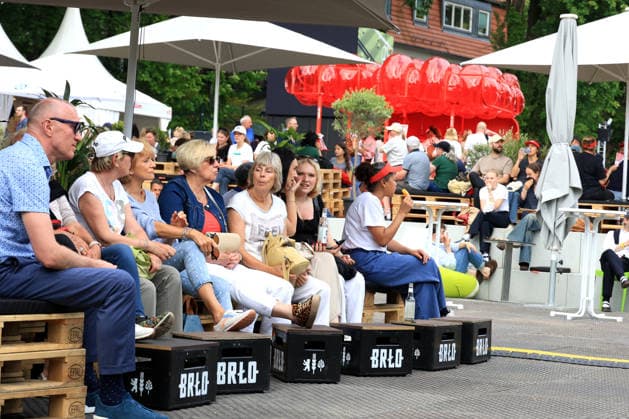 DEU, Tennis, BERLIN TENNIS OPEN 2026, 16.06.2026, Rot-Weiss Tennisanlage, Berlin, DEU, Tennis, BERLIN TENNIS OPEN 2026, im Bild Zuschauer, Besucher, Fans