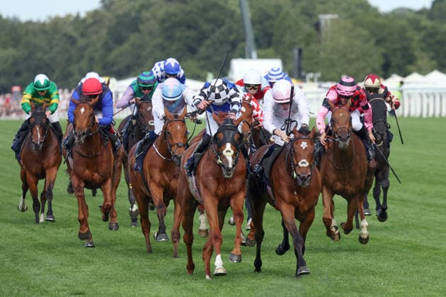 16.06.2026, Ascot, Windsor, GBR - Kizlyar (right) with Joey Sheridan up wins the Ascot Stakes. Ascot racecourse. (Pferd, Jockey, Kizlyar, Sheridan, Sieg, Ziel, Zielankunft) 260616D567ROYAL_ASCOT.JPG