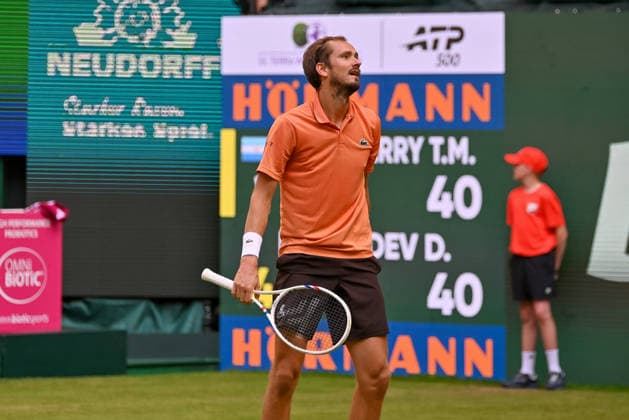 Daniil Medvedev (RUS) nachdenklich TERRA WORTMANN Open 2026, Tennis, ATP, Tennis Herren Tennis Herren 500, Turnier, Hauptfeld, 16.06.2026, TERRA WORTMANN Open 2026, Tennis, ATP, Tennis Herren 500, Turnier, Hauptfeld, 16.06.2026 Halle