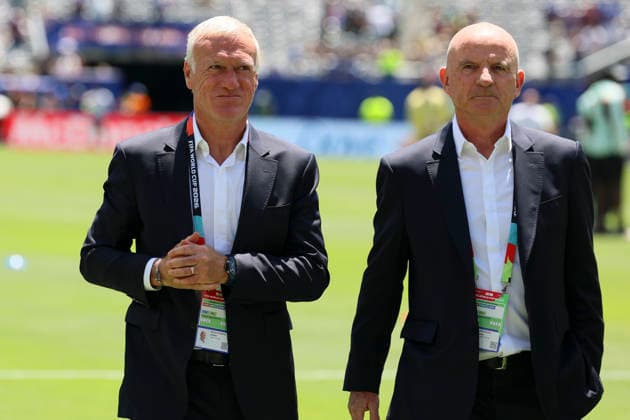 France v Senegal: Group I - FIFA World Cup, WM, Weltmeisterschaft, Fussball 2026 Didier Deschamps, Head Coach of France and Guy Stephan, Assistant Coach of France on the pitch before the FIFA World Cup 2026 Group I match between France and Senegal at New York New Jersey Stadium on June 16, 2026 in East Rutherford, United States. East Rutherford New York New Jersey Stadium NJ United States Copyright: xAllstarxPicturexLibraryxLtdx