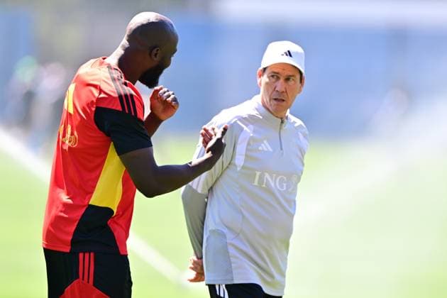 Belgium s Romelu Lukaku and Belgium s head coach Rudi Garcia pictured during a training of Belgian national soccer team Red Devils, at the basecamp in Seattle, USA on Tuesday 16 June 2026, after their first game against Egypt at the FIFA World Cup, WM, Weltmeisterschaft, Fussball 2026. The match ended in a 1-1 draw. DIRKxWAEM  x177871257x