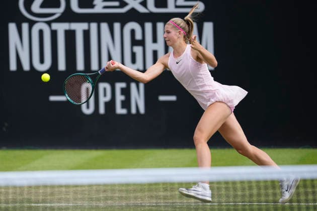 Lexus Nottingham Open - Day Two Hannah Klugman of Great Britain in action during her Round of 32 singles match at the 2026 Lexus Nottingham Open Women s tennis tournament at the Nottingham Tennis Centre in Nottingham, England, on June 16, 2026. Nottingham Great Britain United Kingdom  Copyright: xOwenxHammondx originalFilename:hammond-notitle260616_np492.jpg