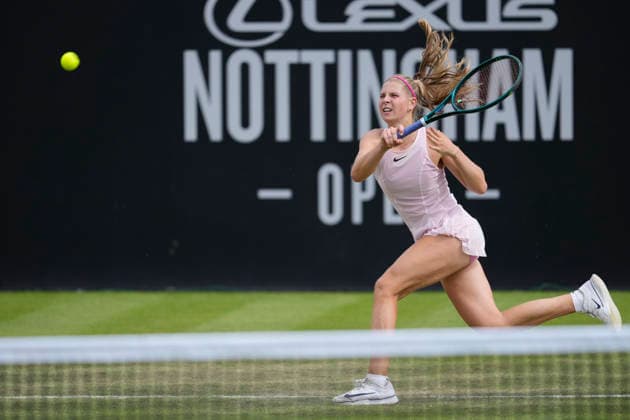 Lexus Nottingham Open - Day Two Hannah Klugman of Great Britain in action during her Round of 32 singles match at the 2026 Lexus Nottingham Open Women s tennis tournament at the Nottingham Tennis Centre in Nottingham, England, on June 16, 2026. Nottingham Great Britain United Kingdom  Copyright: xOwenxHammondx originalFilename:hammond-notitle260616_npkmX.jpg