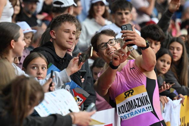 Jonas Kolomaznik of Czech republic with fans during the Golden Spike Ostrava 2026 - World Athletics Continental Tour Gold, in Ostrava, Czech Republic, on June 16, 2026. (CTKxPhoto JaroslavxOzana) CTKPhotoP2026061608403  CTKPhotoP2026061608403