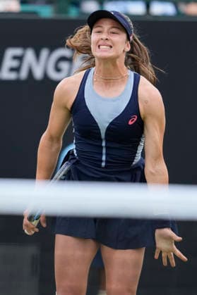 Lexus Nottingham Open - Day Two Zeynep Sonmez of Turkey competes during her Round of 32 singles match at the 2026 Lexus Nottingham Open Women s tennis tournament at the Nottingham Tennis Centre in Nottingham, England, on June 16, 2026. Nottingham Great Britain United Kingdom  Copyright: xOwenxHammondx originalFilename:hammond-notitle260616_np8Nw.jpg