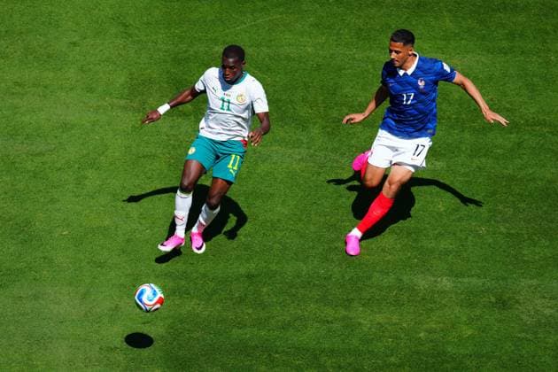 Nicolas Jackson of Senegal and William Saliba of France France v Senegal, 2026 FIFA World Cup, WM, Weltmeisterschaft, Fussball Group I, Football, New York New Jersey Stadium, East Rutherford, New Jersey, USA - 16 Jun 2026East Rutherford New York New Jersey Stadium New Jersey (NJ) United States of America EDITORIAL USE ONLY No use with unauthorised audio, video, data, fixture lists, club league logos or live services. Online in-match use limited to 120 images, no video emulation. No use in betting, games or single club league player publications.  Copyright: xJavierxGarcia Shutterstockx 16928918aa