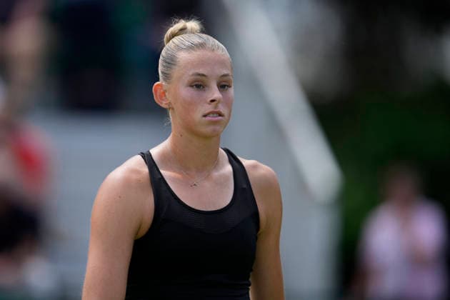 Lexus Nottingham Open - Day Two Alicia Dudeney of Great Britain competes during her Round of 32 singles match at the 2026 Lexus Nottingham Open Women s tennis tournament at the Nottingham Tennis Centre in Nottingham, England, on June 16, 2026. Nottingham Great Britain United Kingdom  Copyright: xOwenxHammondx originalFilename:hammond-notitle260616_npBjD.jpg