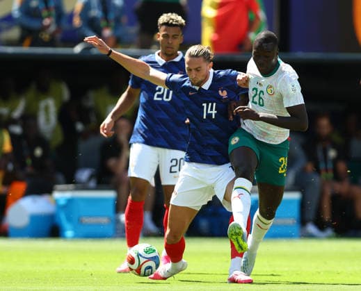 New Jersey, USA, 16th June 2026. Adrien Rabiot of France with Pape Gueye of Senegal during the France vs Senegal FIFA World Cup, WM, Weltmeisterschaft, Fussball match at Metlife Stadium, New Jersey. Picture credit should read: Paul Terry Sportimage EDITORIAL USE ONLY. No use with unauthorised audio, video, data, fixture lists, club league logos or live services. Online in-match use limited to 120 images, no video emulation. No use in betting, games or single club league player publications. SPI_034_PT_France_Senegal SPI-4837-0034